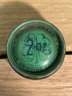 Clover Brand Valve Grinding Compound Green Metal Vintage Old Tin Empty.